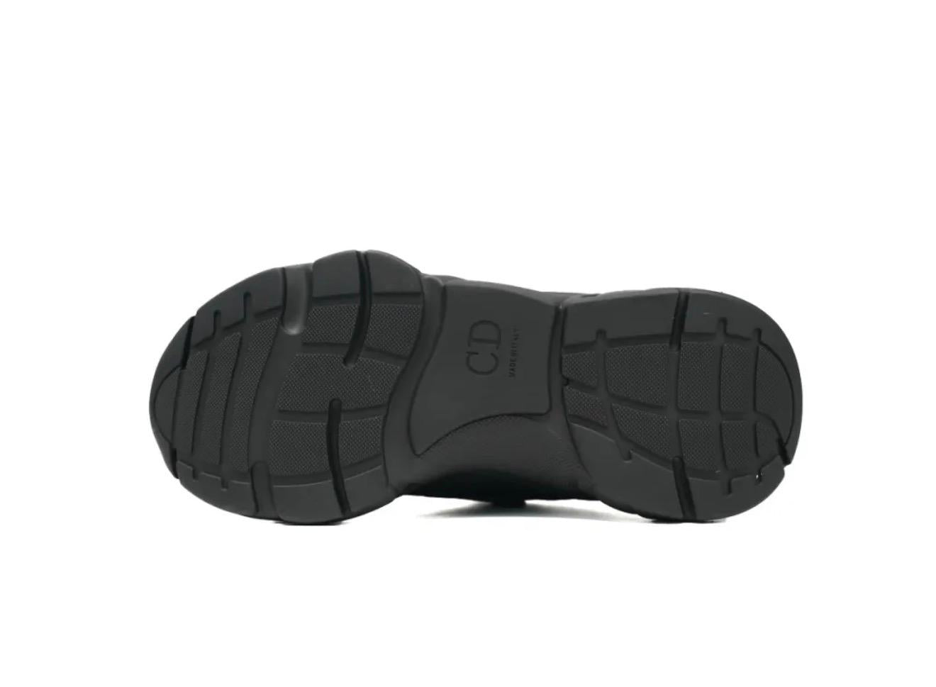 Dior b22
