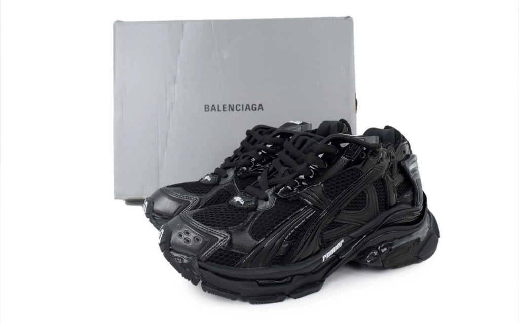 Balenciaga runners LED
