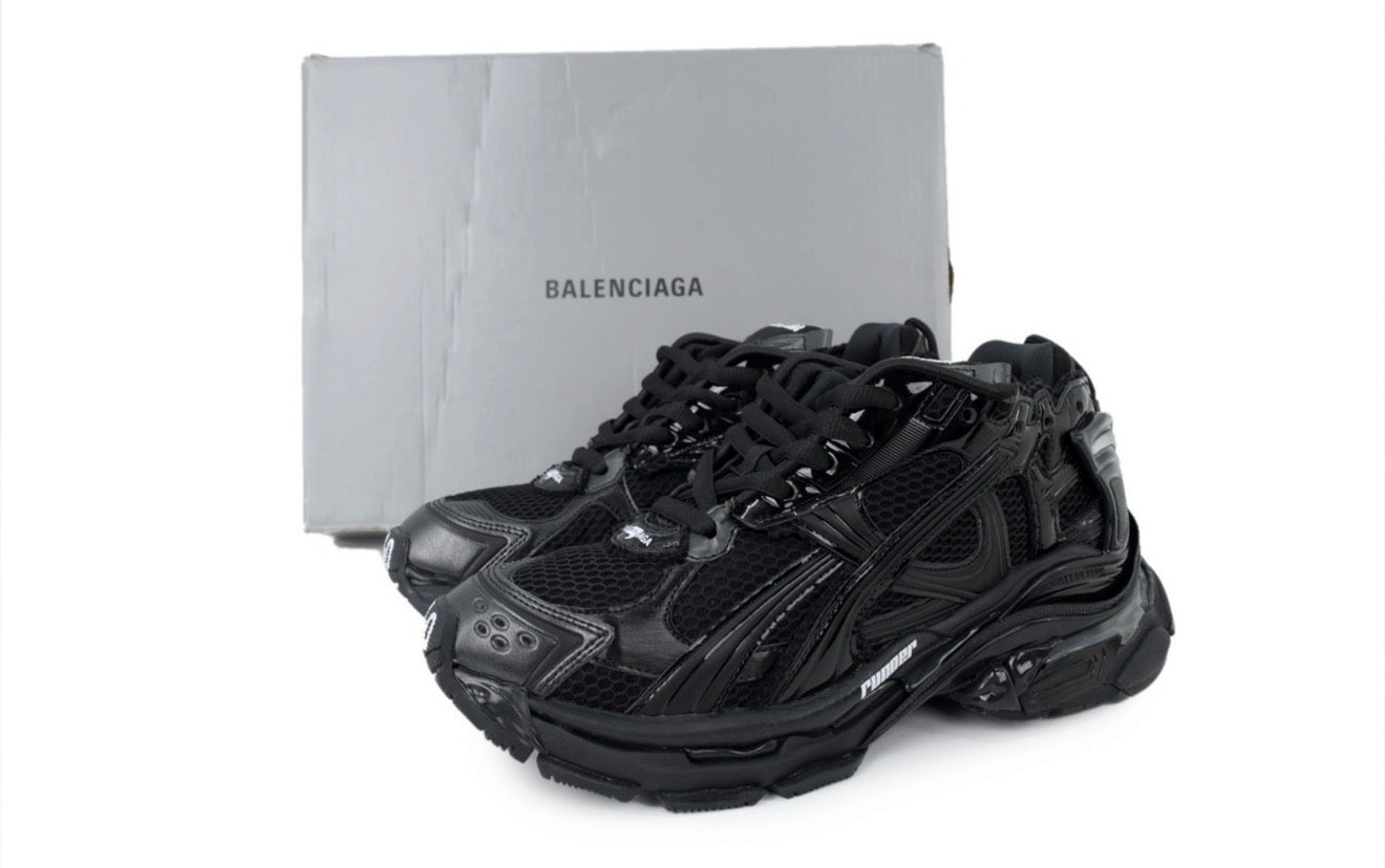 Balenciaga runners LED